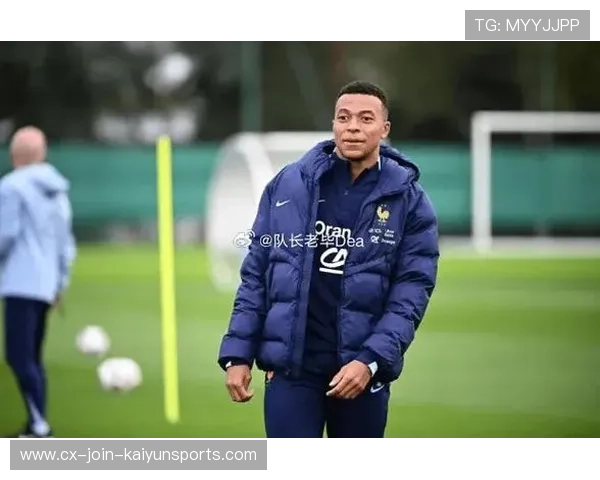 姆巴佩在受访中透露最尊敬的一位老将，情绪真挚